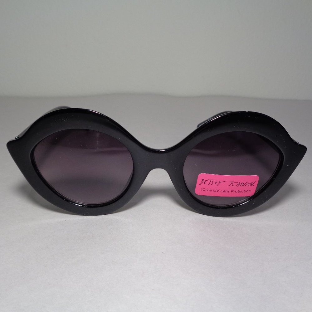 Betsey Johnson CECILIA New Women's Sunglasses